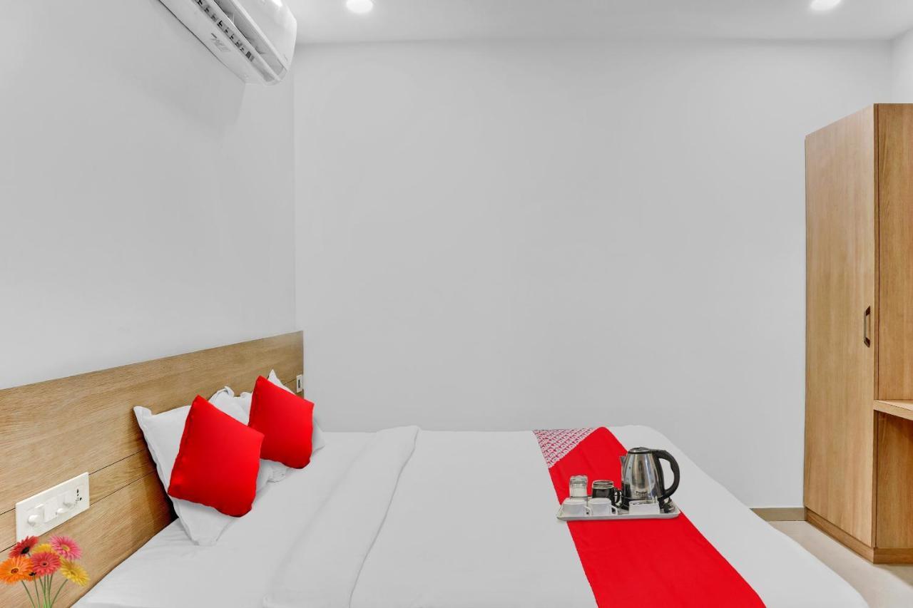 Oyo Flagship Hotel Bluemoon Warangal Zewnętrze zdjęcie