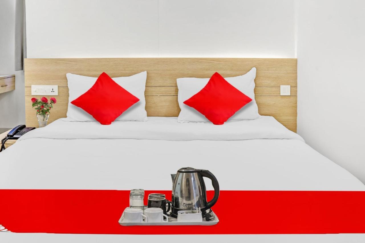 Oyo Flagship Hotel Bluemoon Warangal Zewnętrze zdjęcie