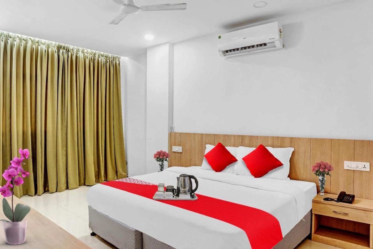 Oyo Flagship Hotel Bluemoon Warangal Zewnętrze zdjęcie