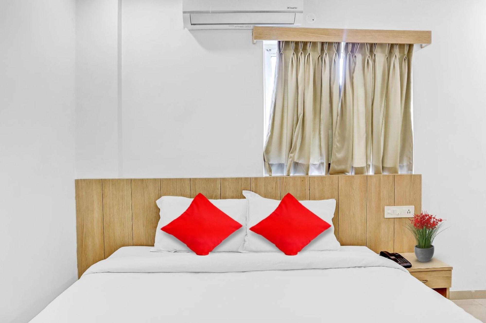 Oyo Flagship Hotel Bluemoon Warangal Zewnętrze zdjęcie