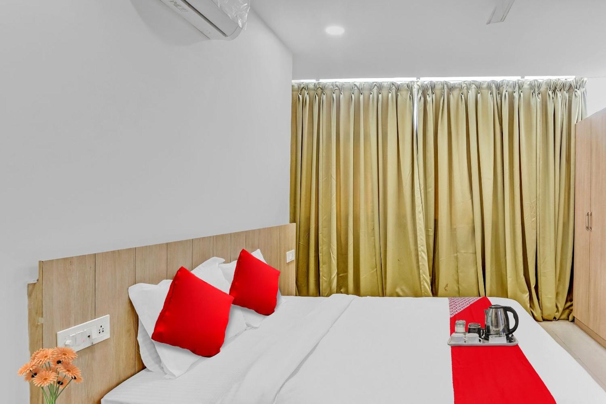 Oyo Flagship Hotel Bluemoon Warangal Zewnętrze zdjęcie
