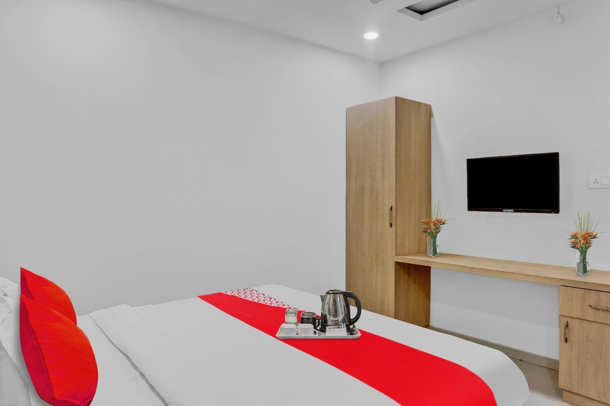 Oyo Flagship Hotel Bluemoon Warangal Zewnętrze zdjęcie