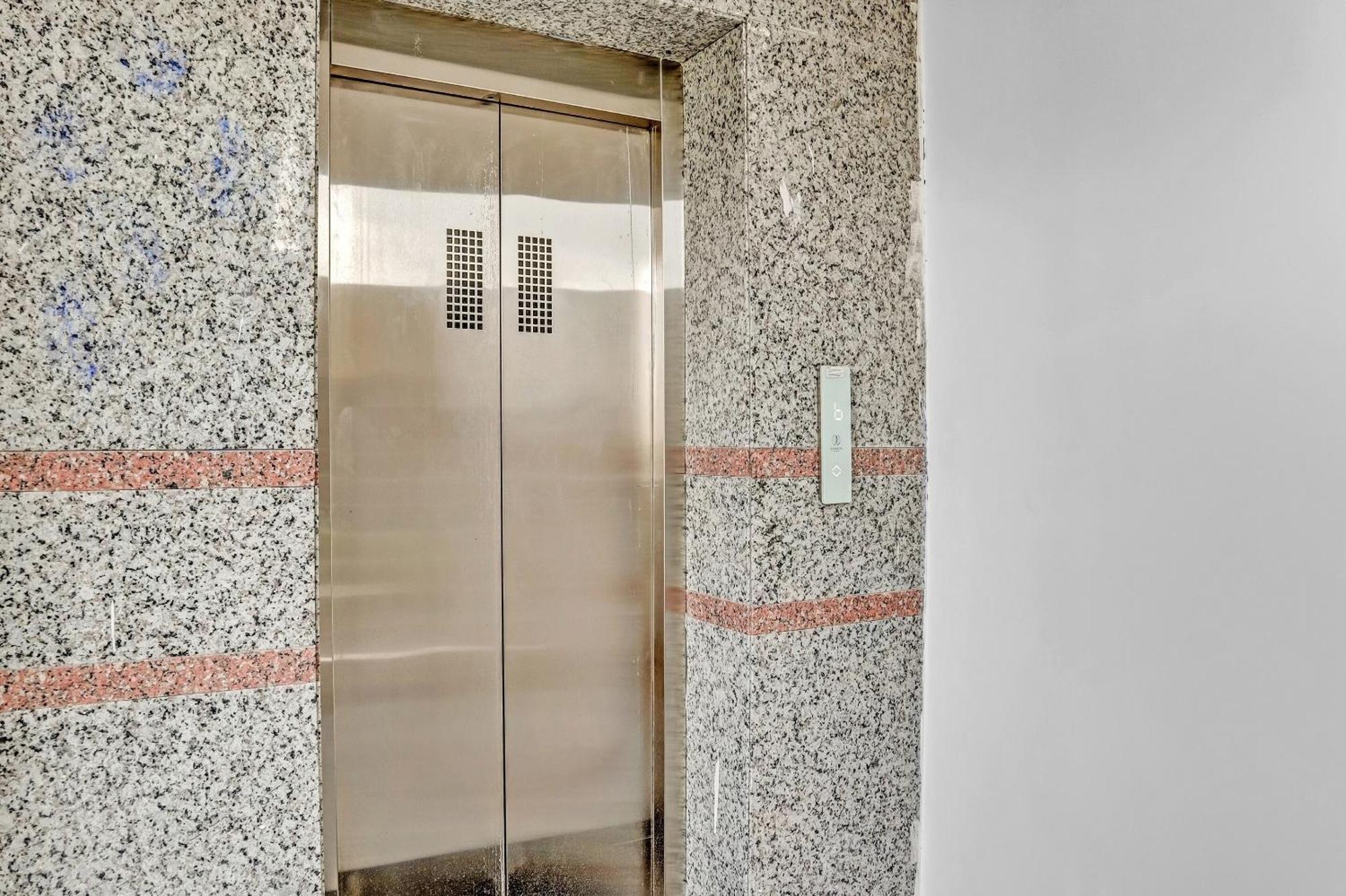 Oyo Flagship Hotel Bluemoon Warangal Zewnętrze zdjęcie