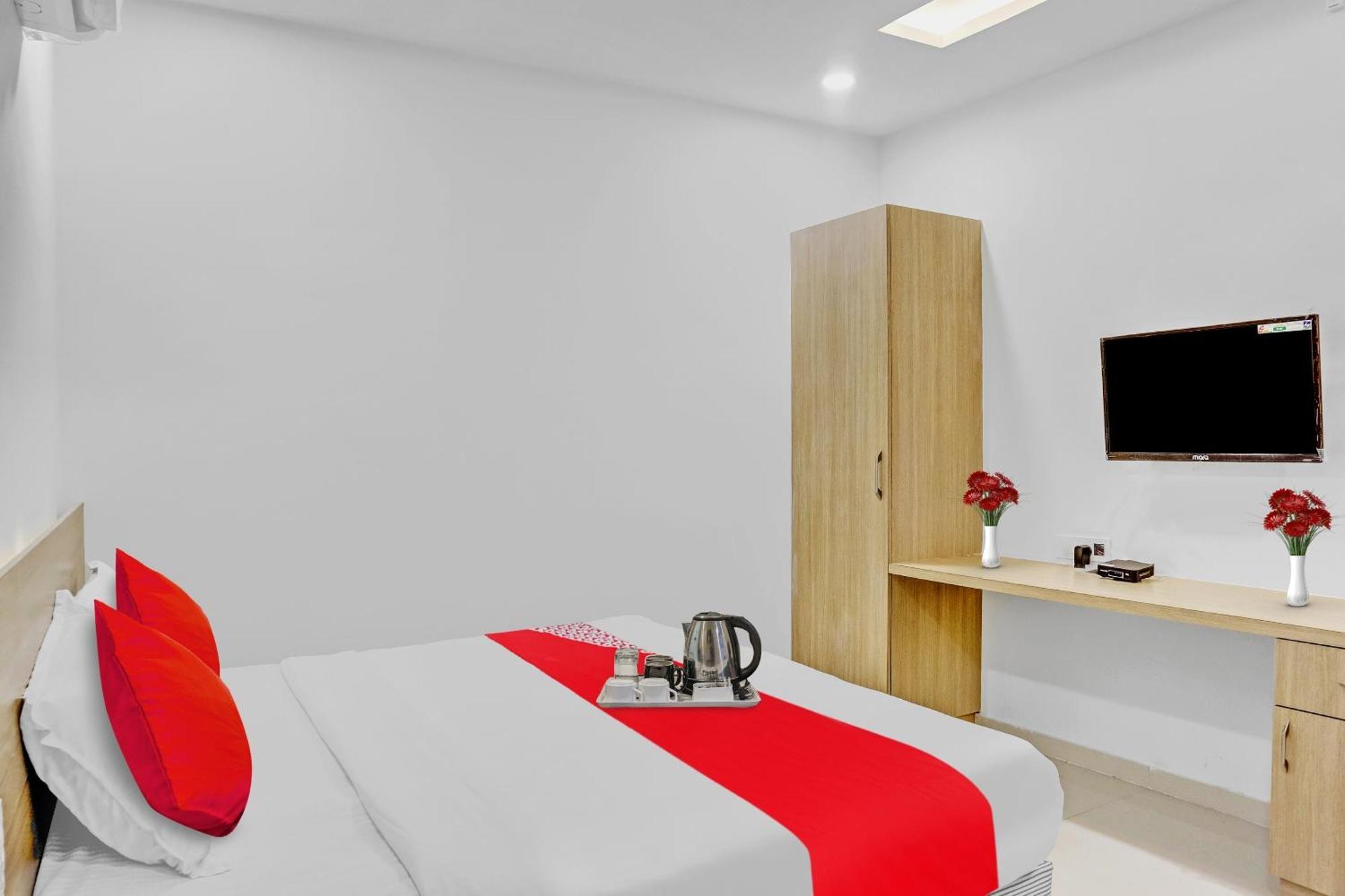Oyo Flagship Hotel Bluemoon Warangal Zewnętrze zdjęcie